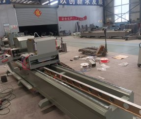 Inward Turning CNC Precision Cutting Saw